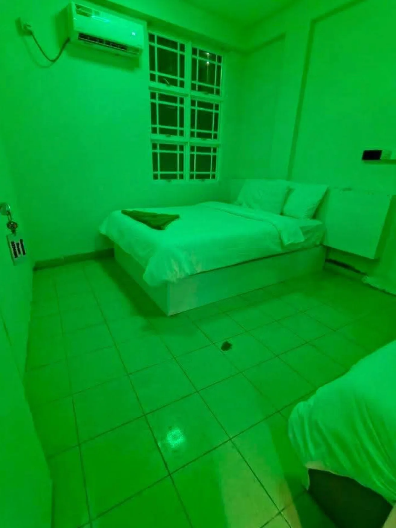 Room for Daily & Hourly Rent in Male' - Maafannu (near Items Shop)